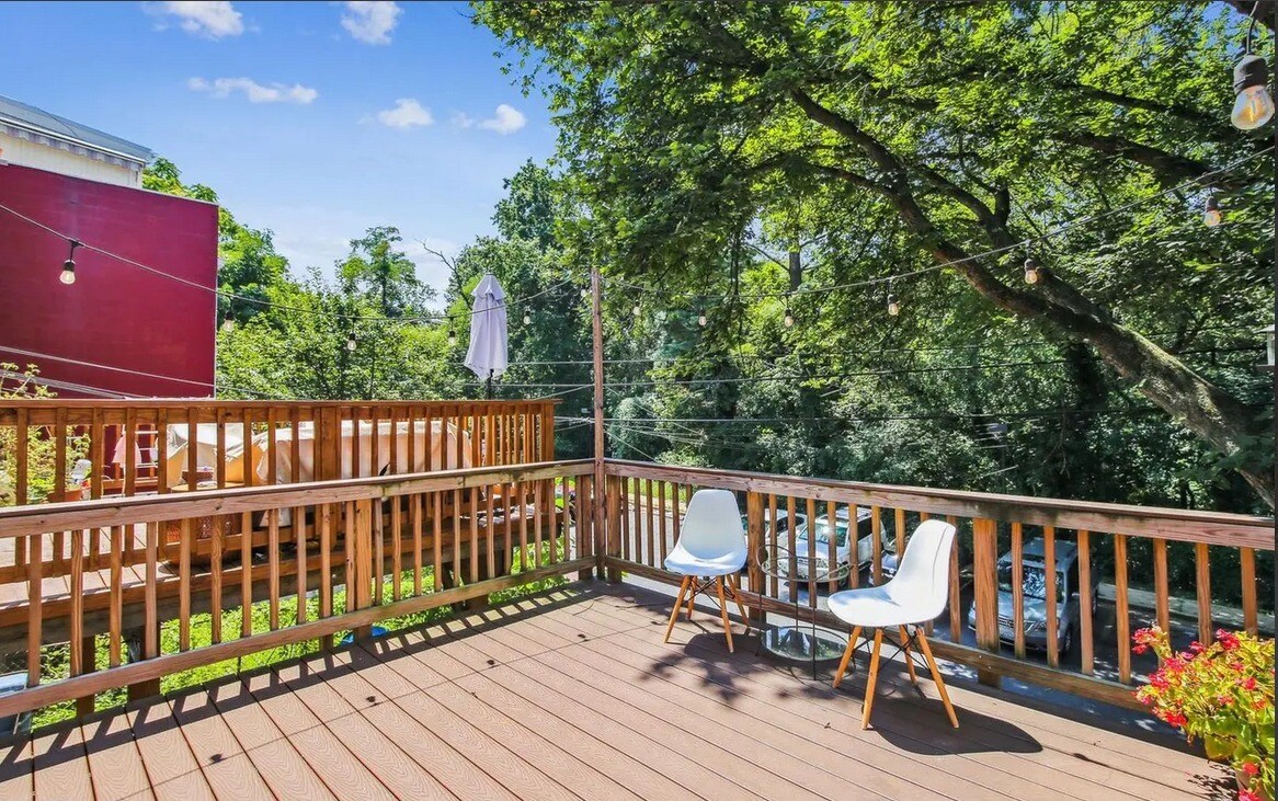 Building Photo - 1770 Hobart St NW