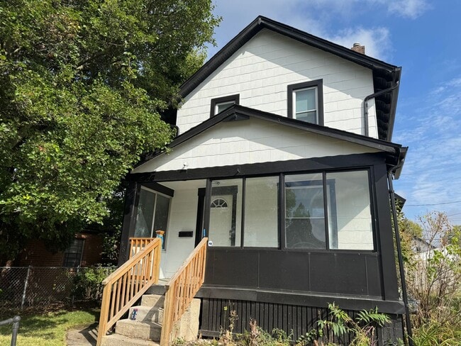 Primary Photo - 2 Bedroom, 1 Bath Single Family Home - South Side, Columbus