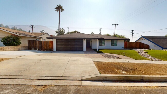 Primary Photo - Welcome to your dream home! Single story R...