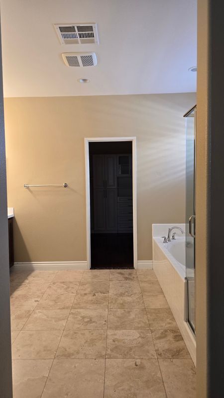 Building Photo - 5013 Clematis Ct