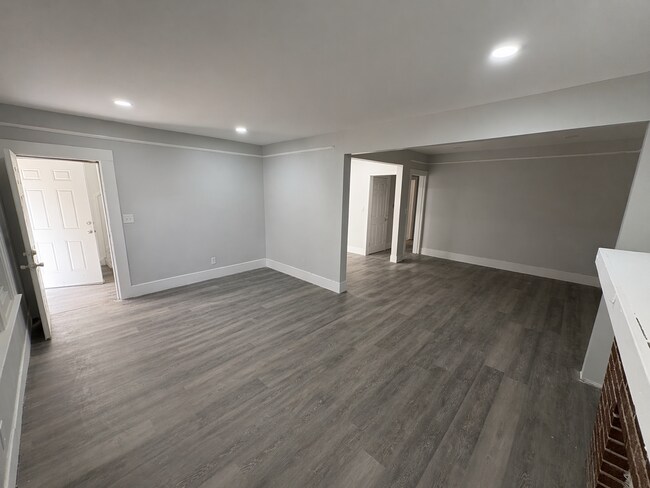 Building Photo - 13944 Winthrop St