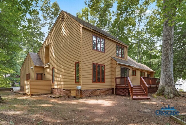 Building Photo - Swanky Brandermill Contemporary Home available NOW