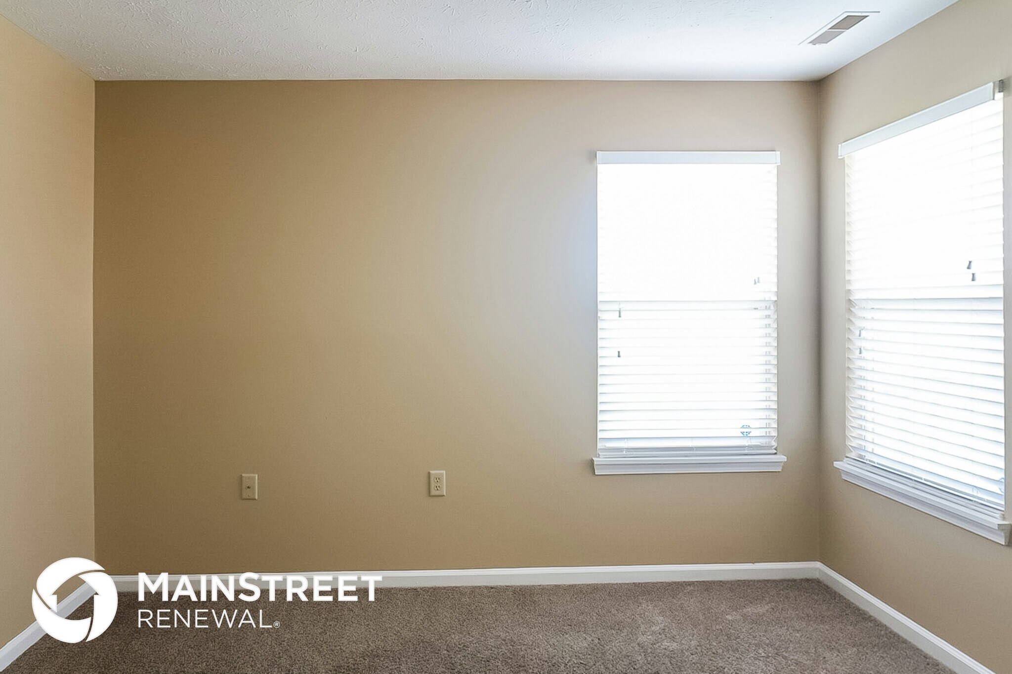 Building Photo - 2245 Valley Creek E Ln