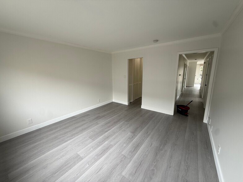 Building Photo - 47 Grand View Ter