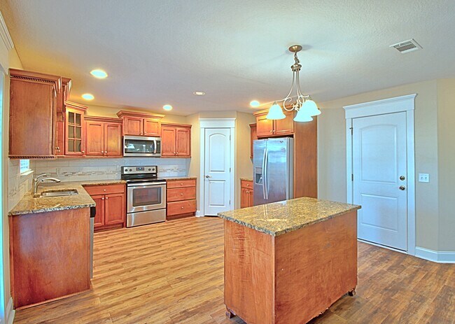 Building Photo - 381 Mancy Garrason Loop