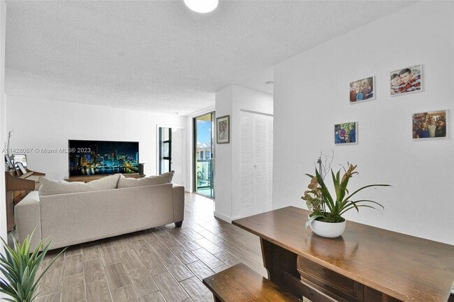 Building Photo - 11800 SW 18th St