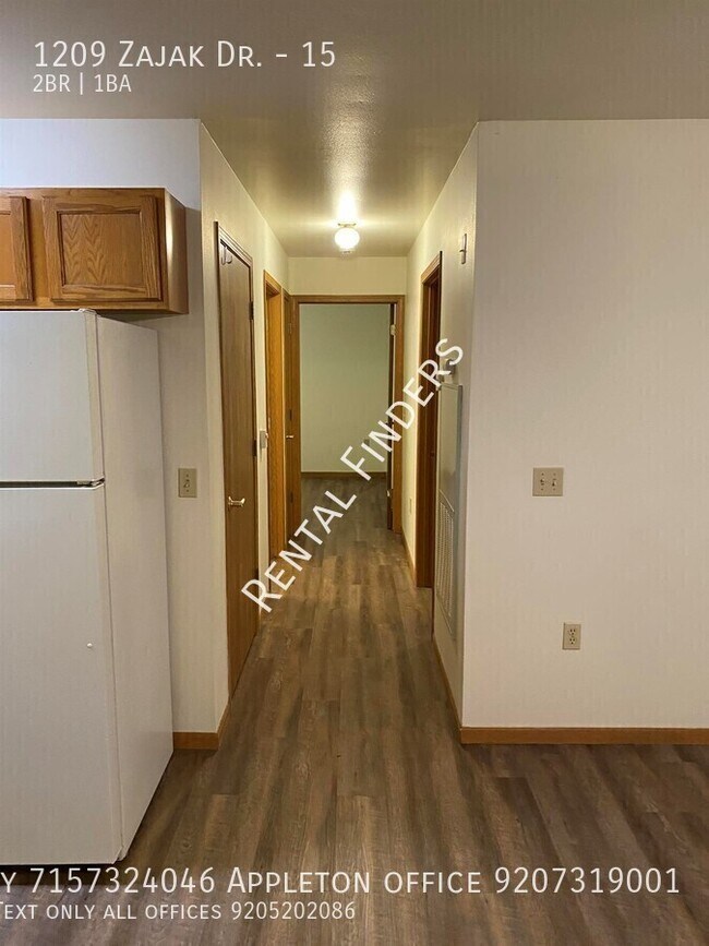 Building Photo - 1209 Zajak Dr