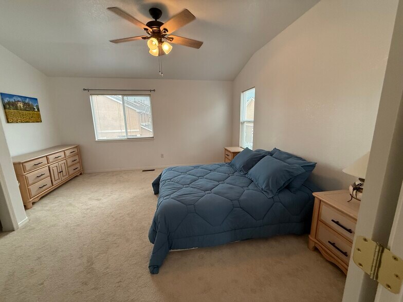Master Bedroom/Queen Bed - 1526 Garden Vista Grv