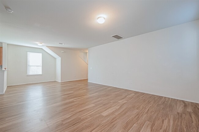 Building Photo - 4435 Champions Landing Dr