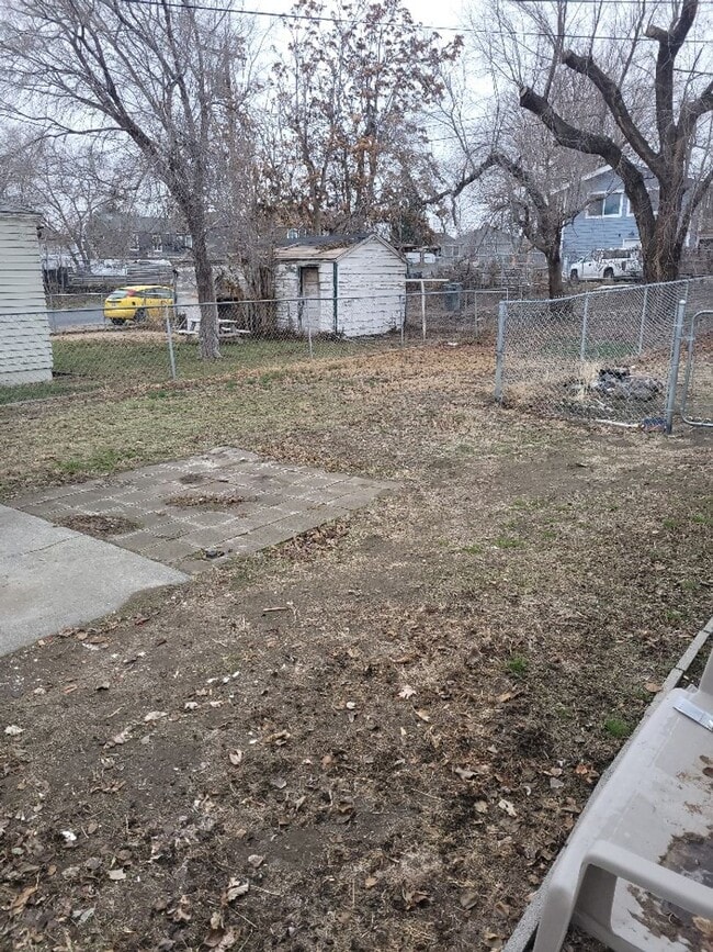 Building Photo - Quaint 2 bed