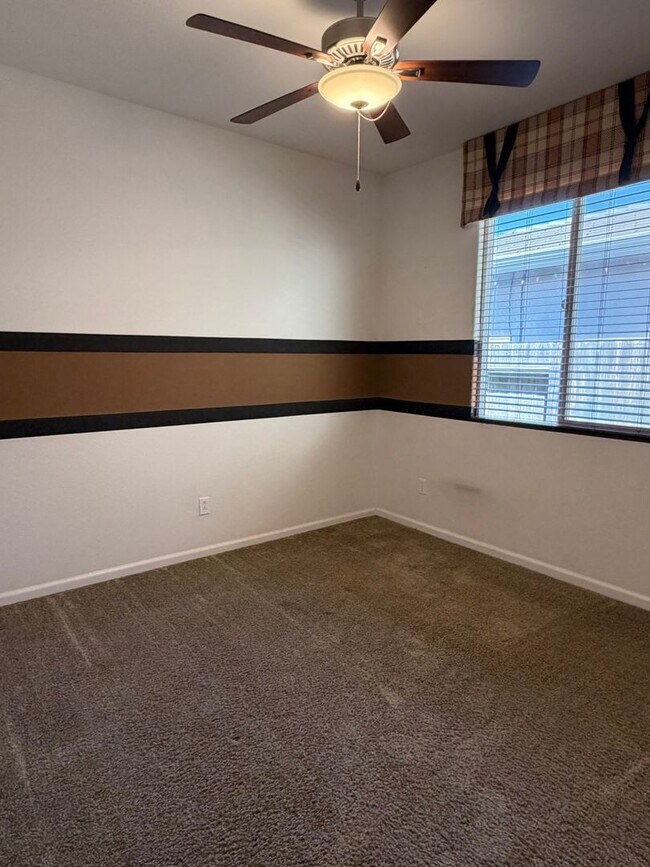 Building Photo - Cozy and Spacious Home in Elk Grove