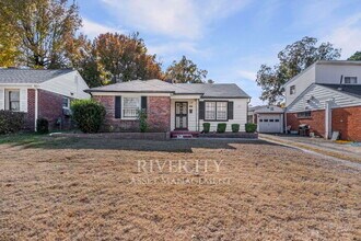 Building Photo - A MUST SEE !!!! FULLY RENOVATED AND SECTION 8 WELCOMED !!!!!