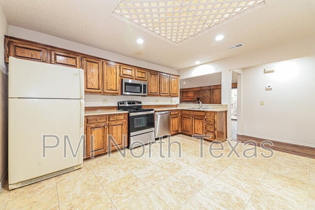 Building Photo - 1410 Nest Pl