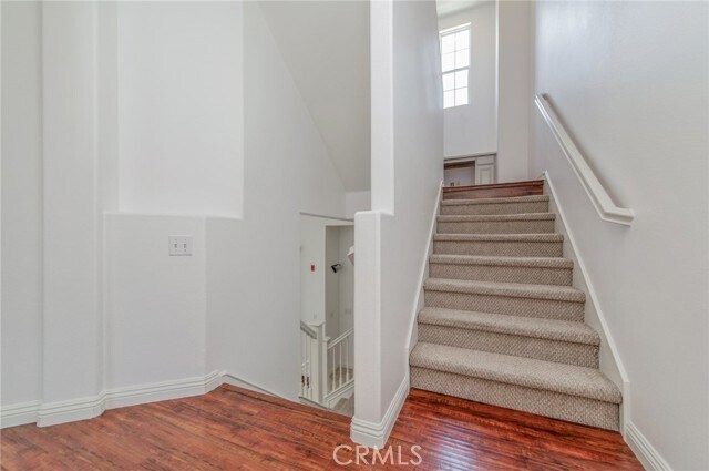 Building Photo - 216 Timberwood