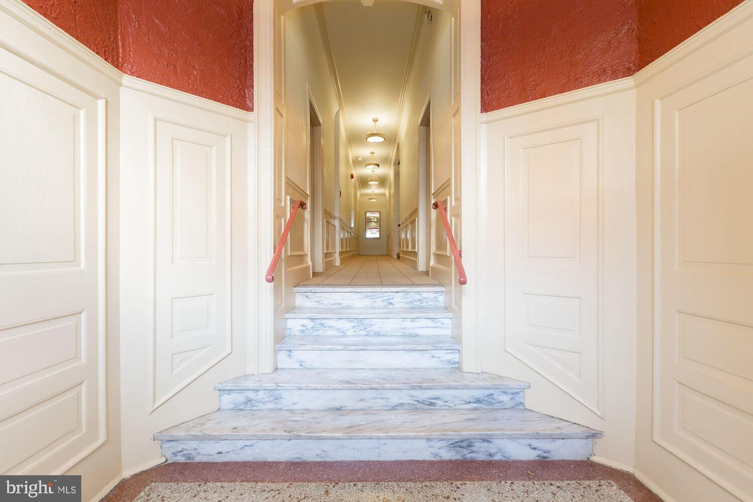 Entryway - 3014 Dent Pl NW