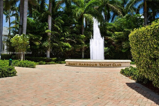 Building Photo - 1800 Sunset Harbour Dr