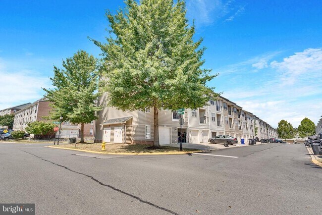 Building Photo - 15229 Lancashire Dr