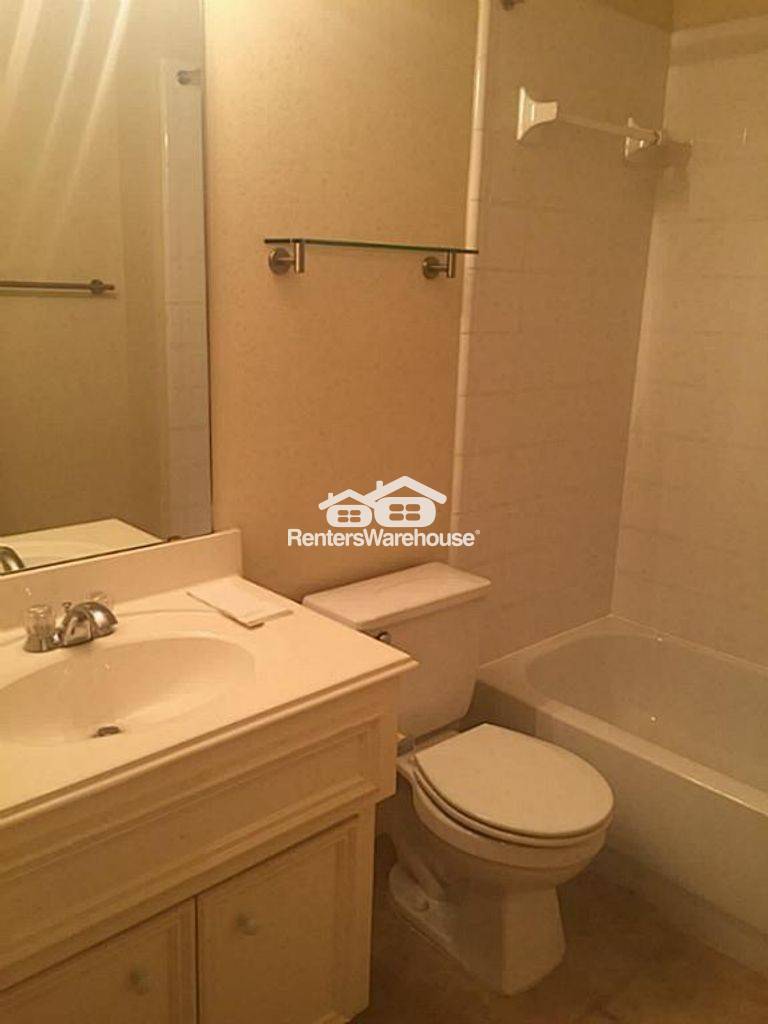 Building Photo - 4100 Blossom St