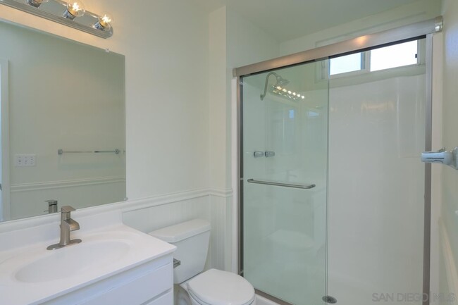 Building Photo - 12319 Hill Country Dr