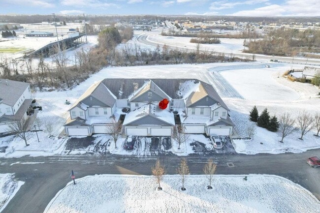 Building Photo - 550 Redwood Ln