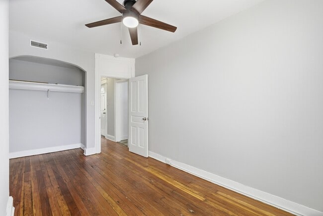Building Photo - 2322 Callow Ave