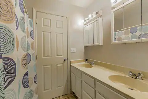 Building Photo - 1019 Cricket Ln