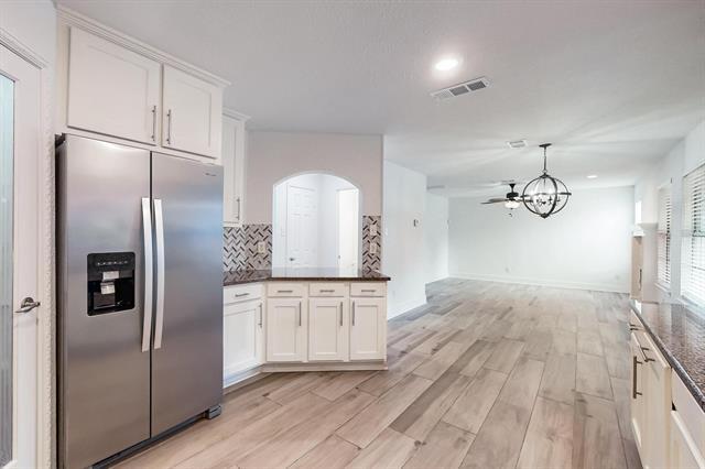Building Photo - 1330 Kensington Ct