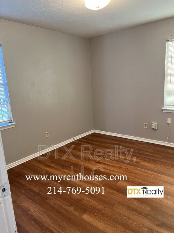 Building Photo - 4293 Leland College Dr