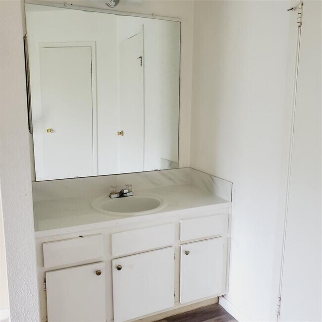Building Photo - 12511 Ashford Meadow Dr