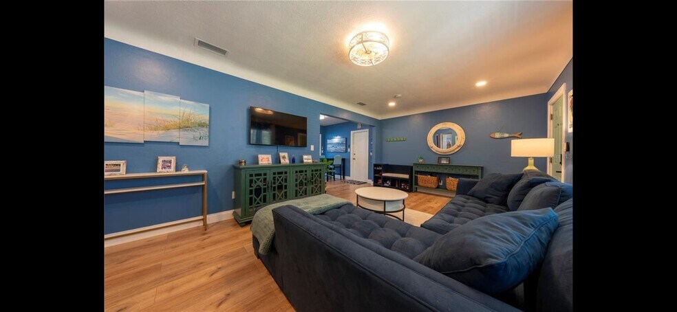 Building Photo - 2530 51st St N