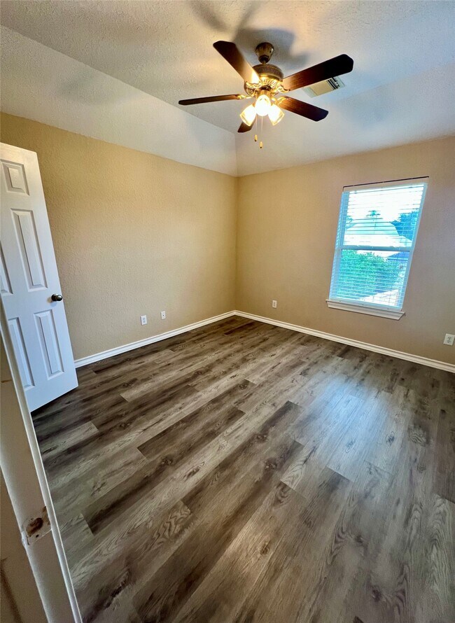 Building Photo - 5119 Big Meadow Ln