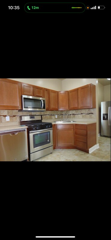 Building Photo - 6108 S Rhodes Ave