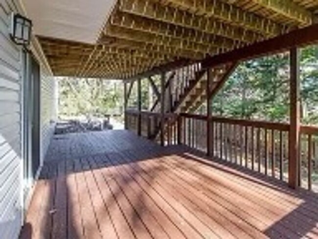 Building Photo - 4BR/3BR Home - $2,300/month