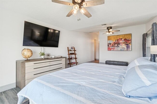 Building Photo - 292 Sunlit Cove Dr NE