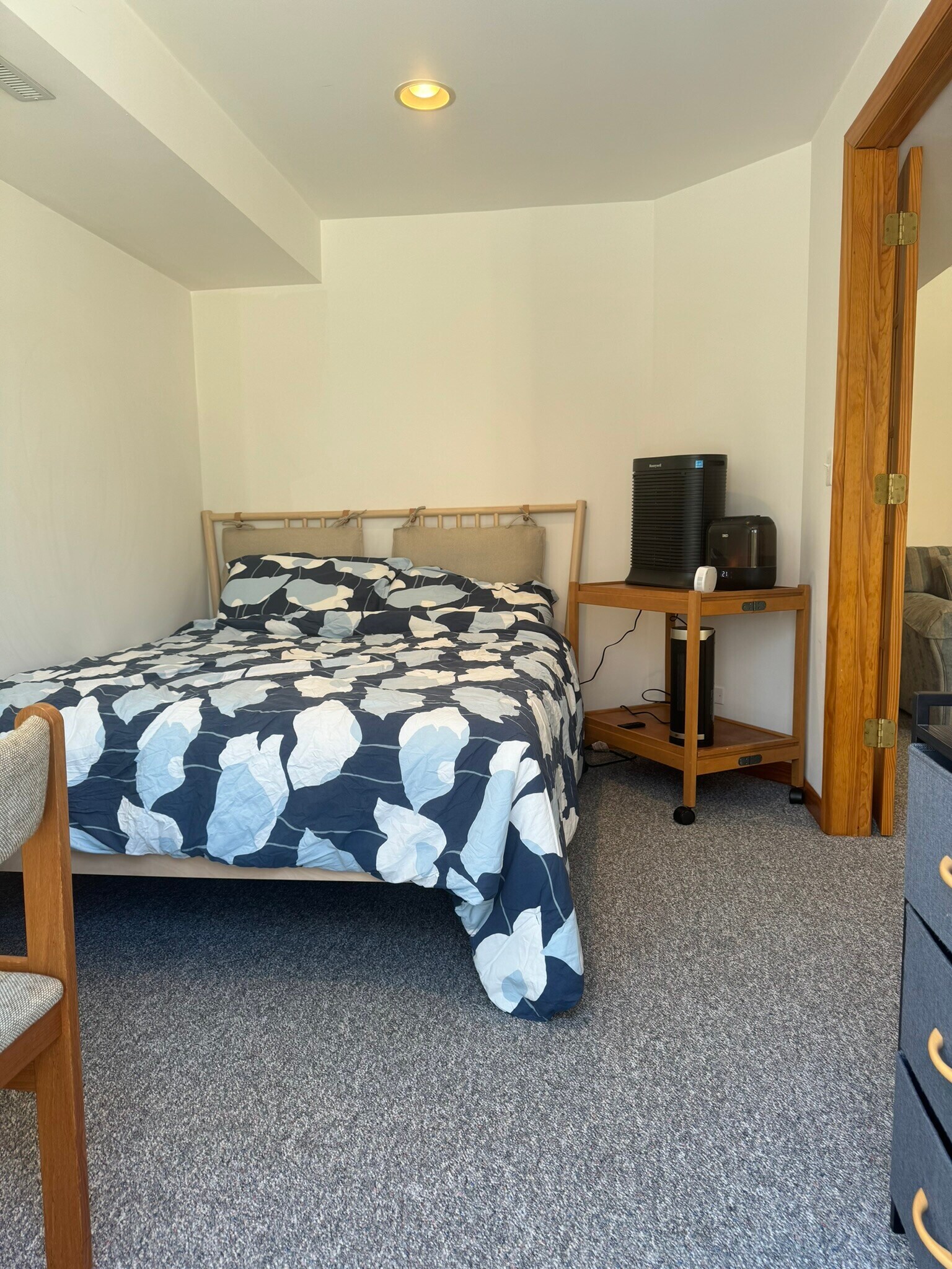 Building Photo - 7S485 Lynn Dr