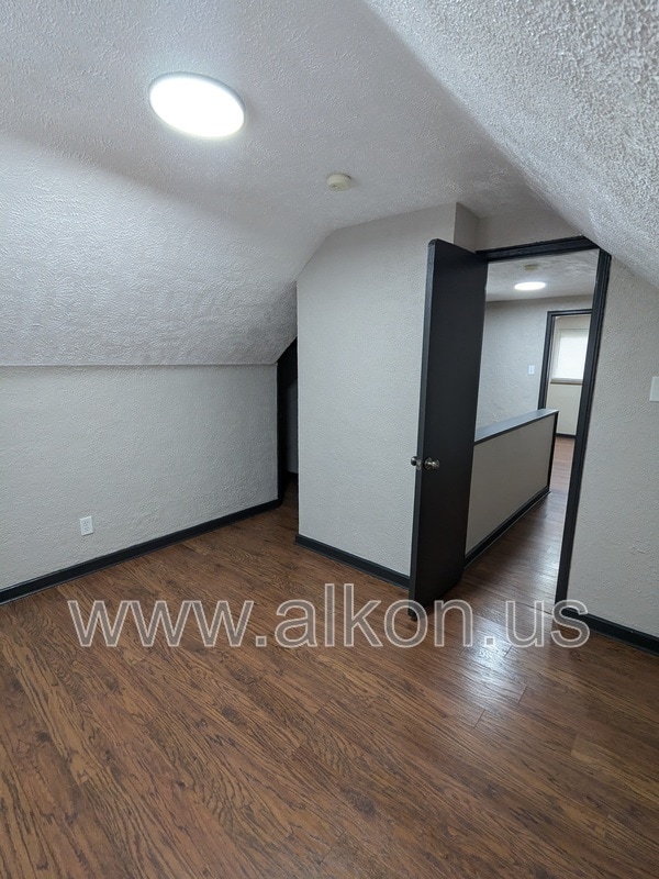Building Photo - 4205 Coleridge St