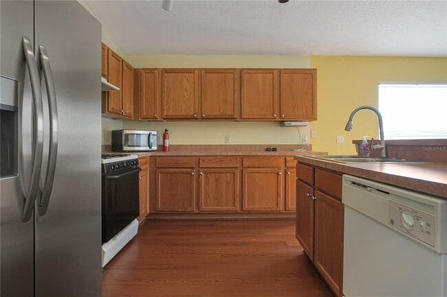 Building Photo - 990 Kenbar St