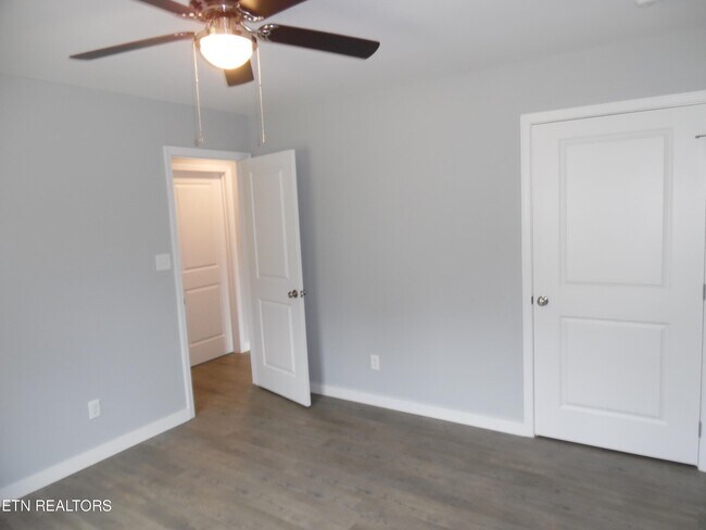 Building Photo - 3615 Lyle Ave