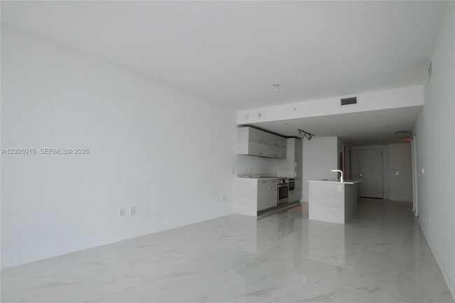 Building Photo - 650 NE 32nd St