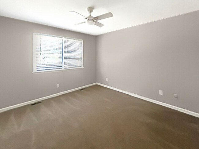 Building Photo - 1312 Athens Dr