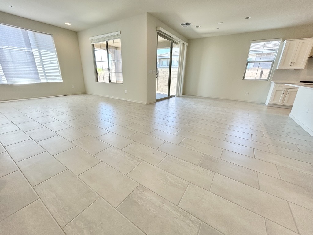 Building Photo - 13531 W Calle de Baca