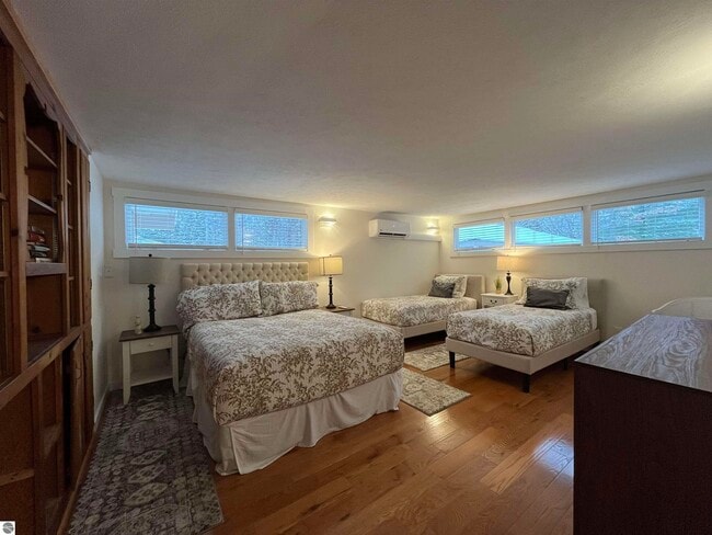 Building Photo - 3846 N Four Mile Rd