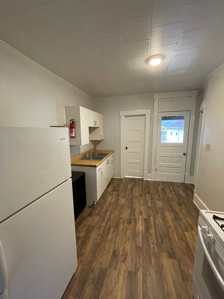 Kitchen - 149 Market St