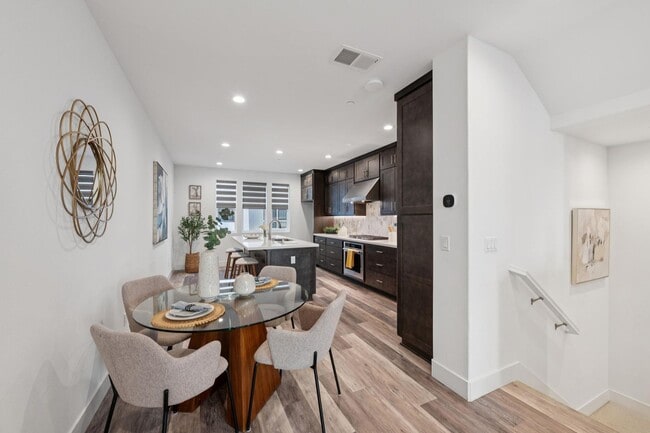 Building Photo - 3479 Client Cmn