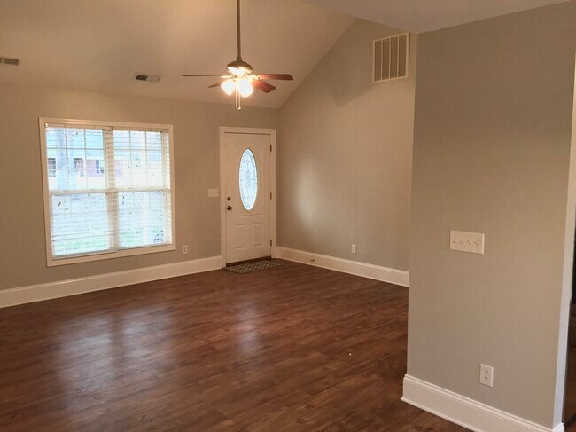 Living room & front door - 302 Meadowbrook Drive