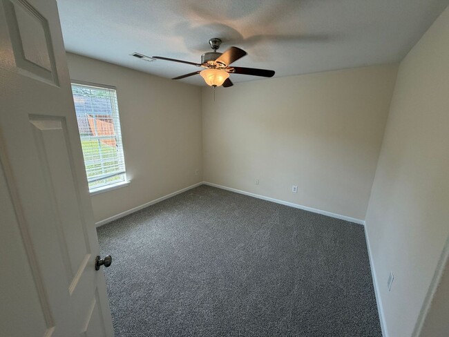 Building Photo - 205 Apa Way