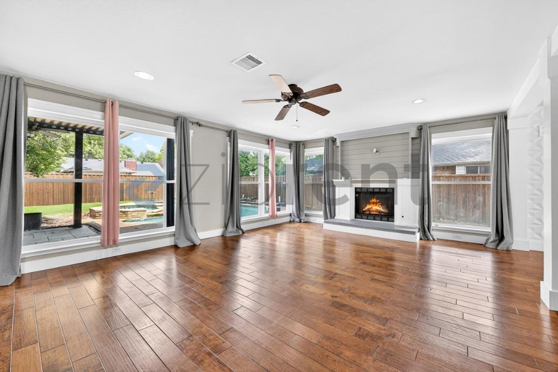 Building Photo - 3817 Dutton Dr