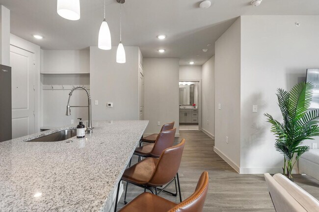 Building Photo - 5820 1/2 Cameron Road-SI FL2-ID1303392P