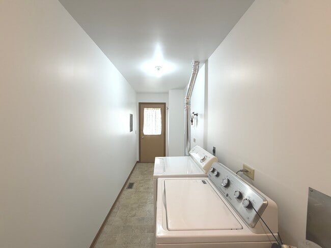 Building Photo - 1109 Kane St