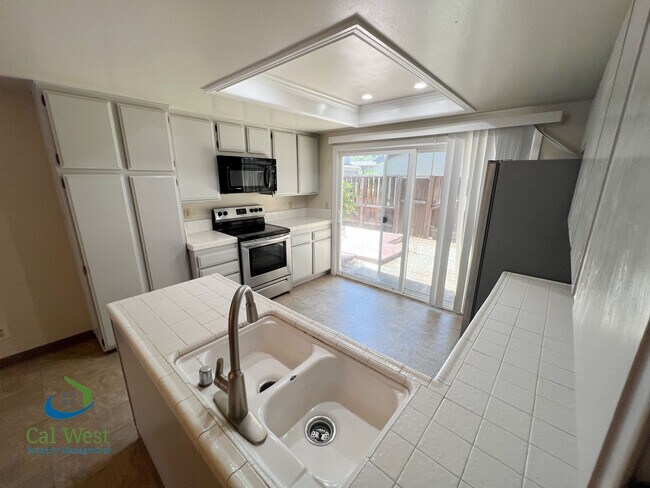 Building Photo - $4,495.00 Almaden 3BD/2.5BA Townhome in the Copperwood Community